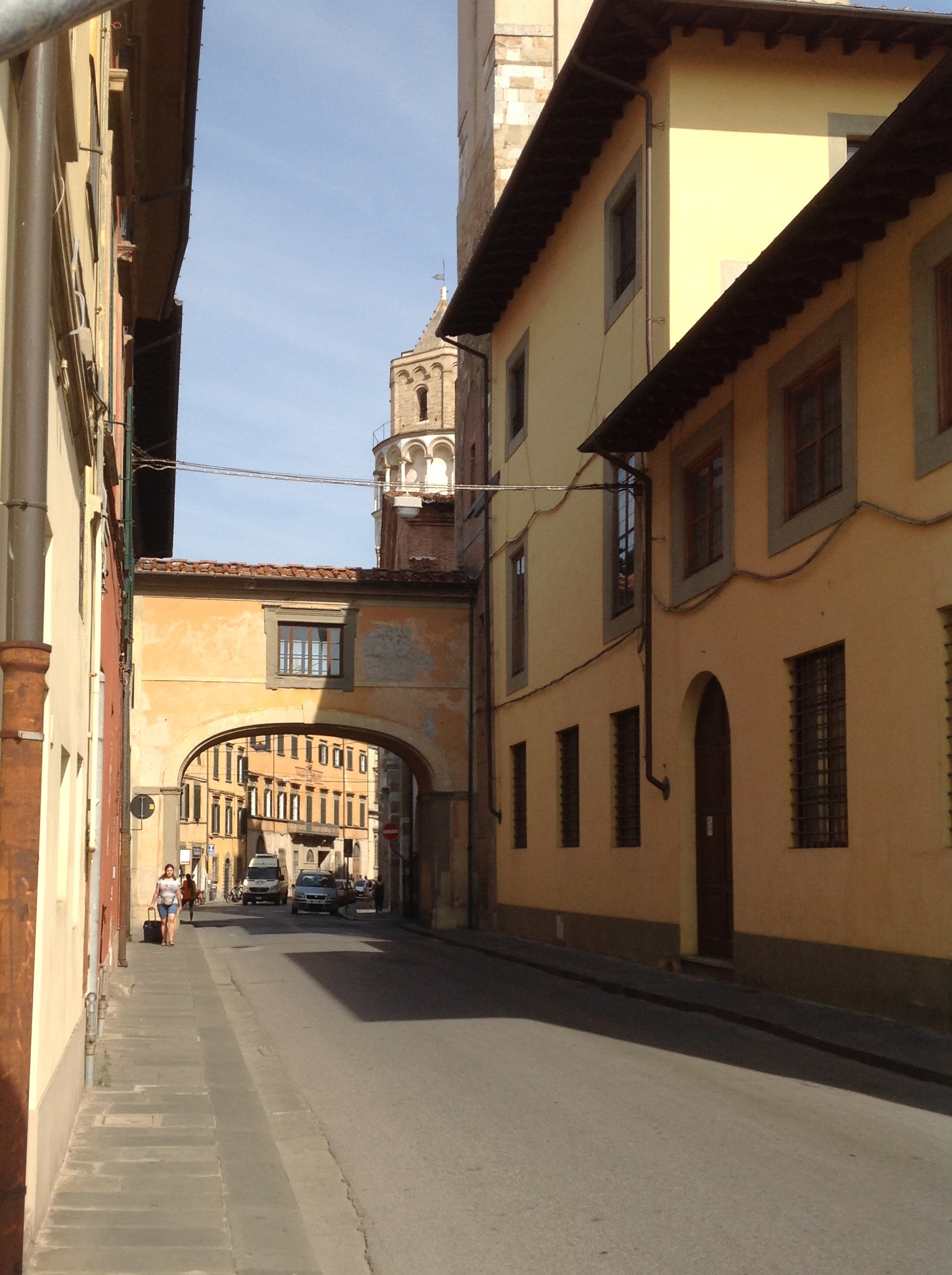 street scenes Pisa