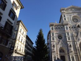 Christmas tree in Piazza del Duomo