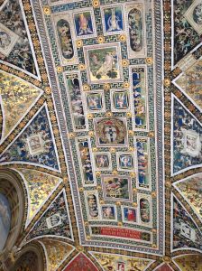 Interior Siena Duomo