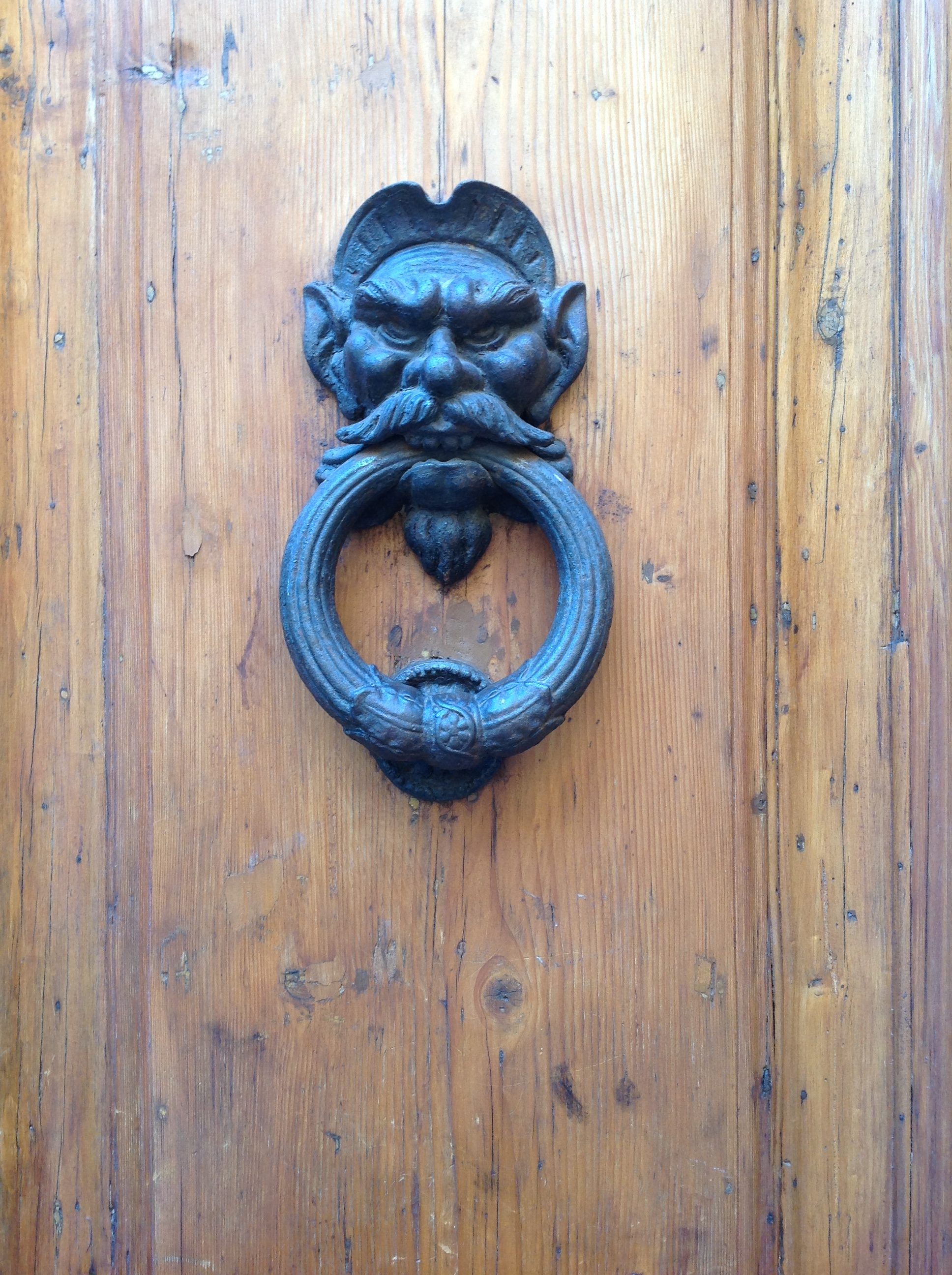 door near Cavalcanti Apartment